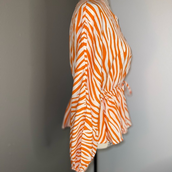 NEW- ONLY ONE LEFT! - Orange and White zebra print top - size Medium lightweight - Picture 8 of 10